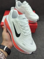 Nike Vomero 18 | Grade 1:1 - Image 3