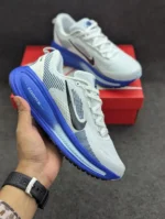 Nike Vomero 18 | Grade 1:1 - Image 2